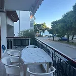 Tsatsalmas With Sea View *