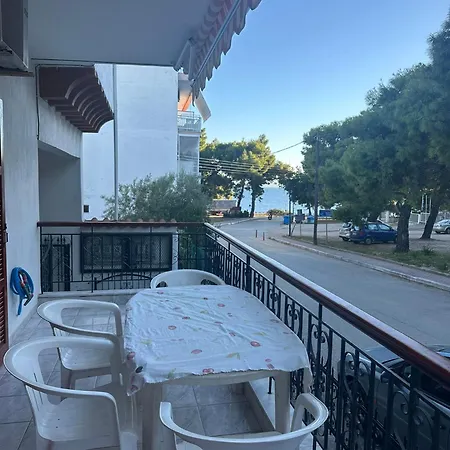 Tsatsalmas With Sea View *